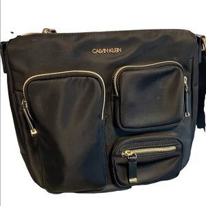 CALVIN KLEIN Crossbody Black Nylon Bag with Multiple Pockets great for travel